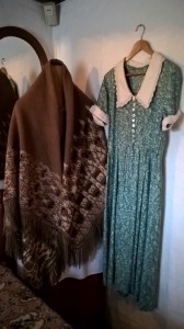 Cong Dress and Shawl